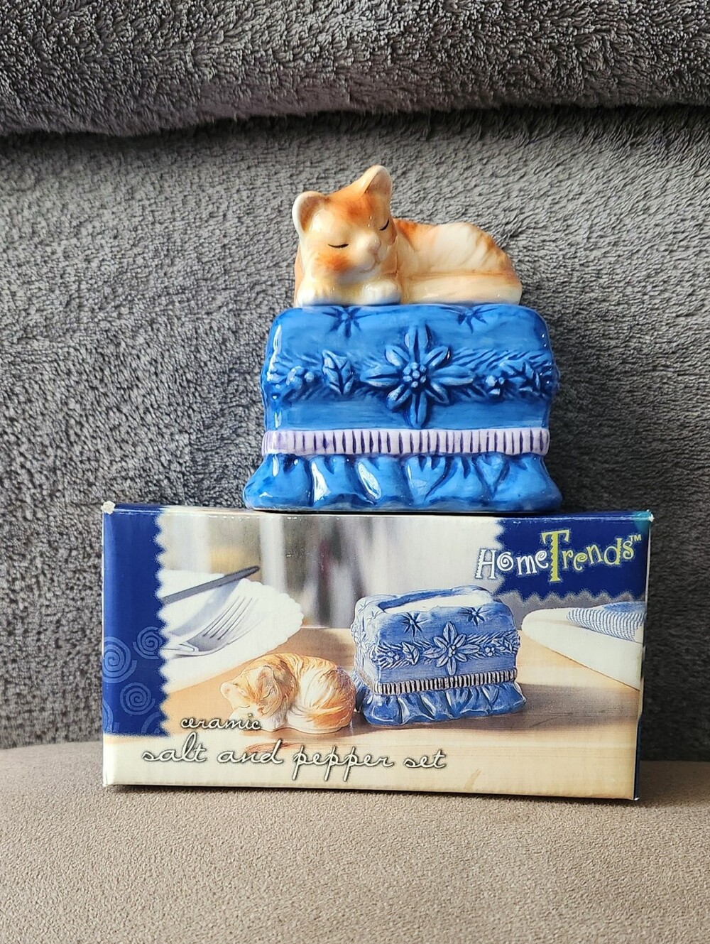 Ceramic Cat Salt & Pepper Shakers
